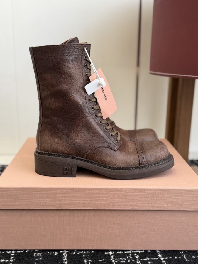 Miumiu women's shoes Dongguan purchasing agent short high boots 590 — Premium Replica — photo 2