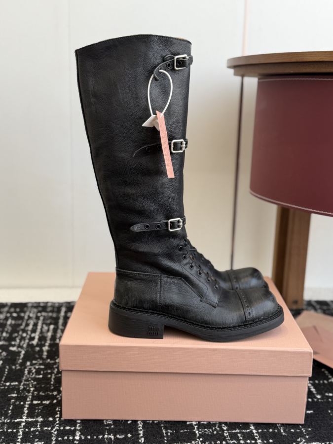 Miumiu women's shoes Dongguan purchasing agent short high boots 590 — Premium Replica — photo 2