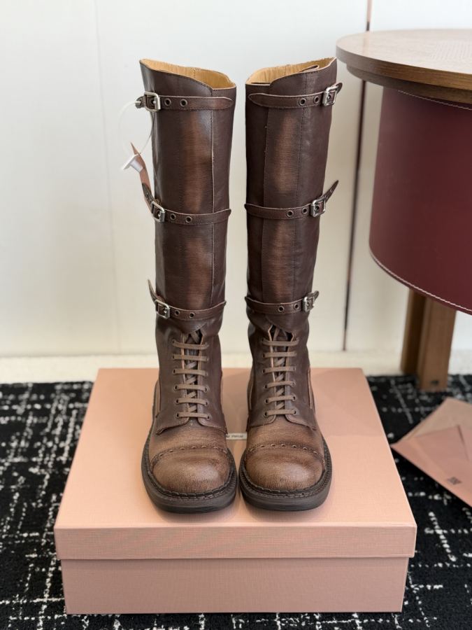 Miumiu women's shoes Dongguan purchasing agent short high boots 590 — 1:1 Replica