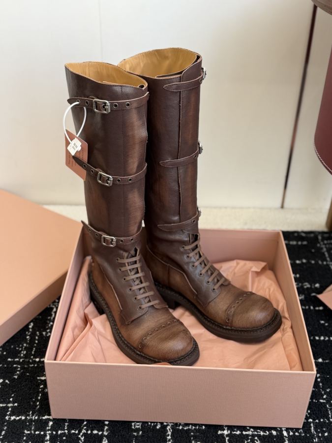 Miumiu women's shoes Dongguan purchasing agent short high boots 590 — 1:1 Replica — photo 3