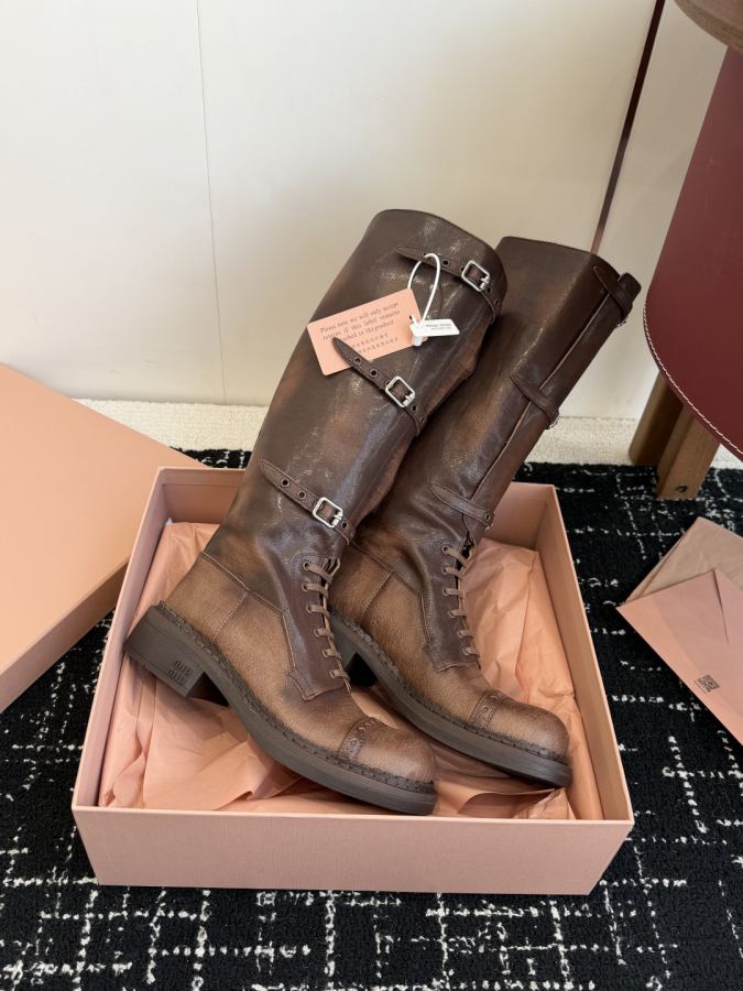 Miumiu women's shoes Dongguan purchasing agent short high boots 590 — 1:1 Replica — photo 4