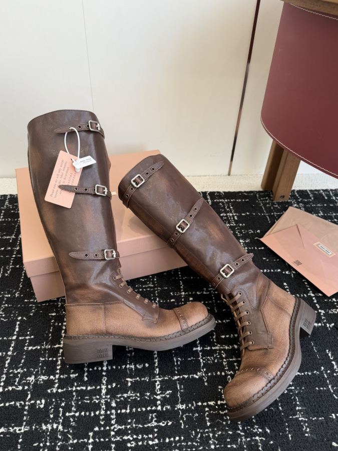 Miumiu women's shoes Dongguan purchasing agent short high boots 590 — 1:1 Replica — photo 5