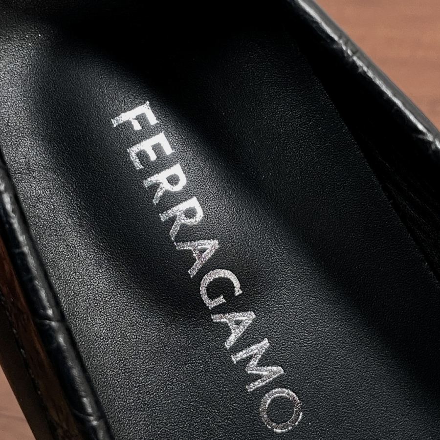 Sapatos femininos Ferragamo — photo 7