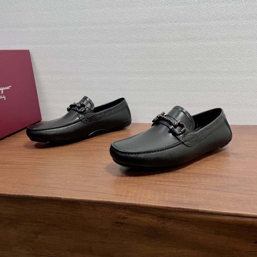 Sapatos femininos Ferragamo