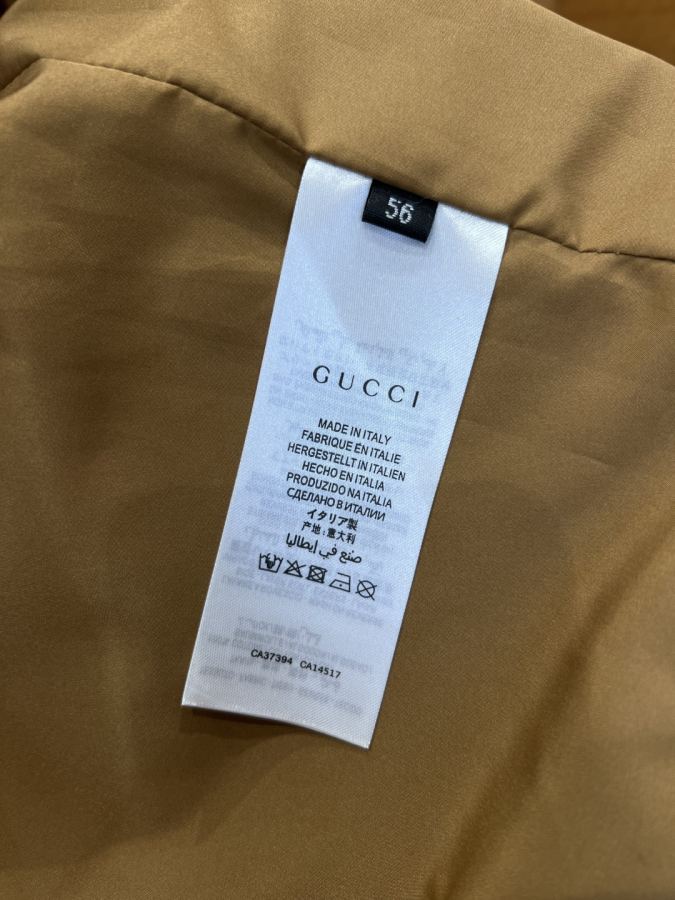 Gucci uomo GUCCI Giacca in pelle martellata scamosciata con colletto rialzato con doppia G in rilievo — photo 9