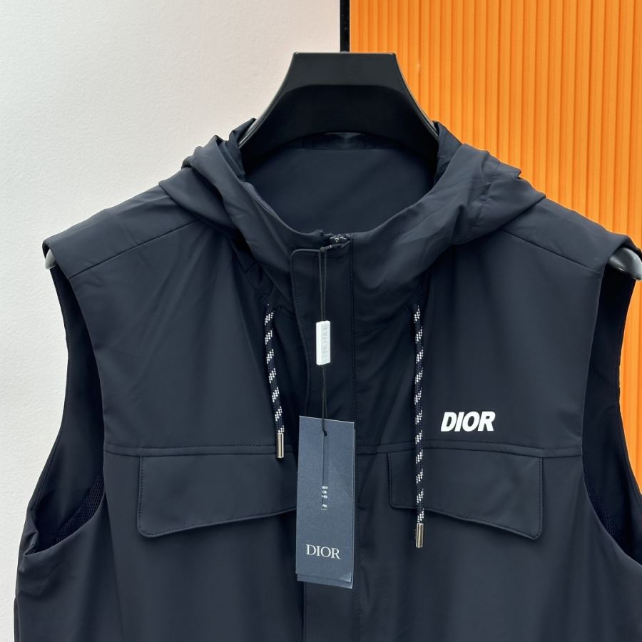 Dior men Dior's latest 2026 hooded design men's casual vest jacket — 1:1 Replica — photo 3