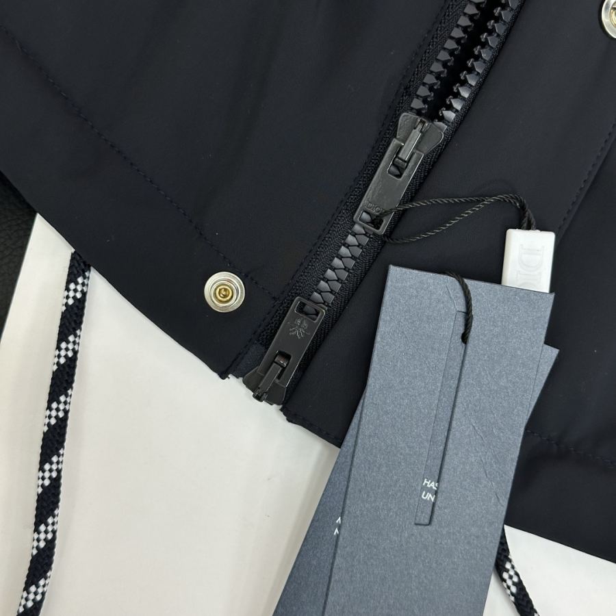 Dior men Dior's latest 2026 hooded design men's casual vest jacket — 1:1 Replica — photo 7