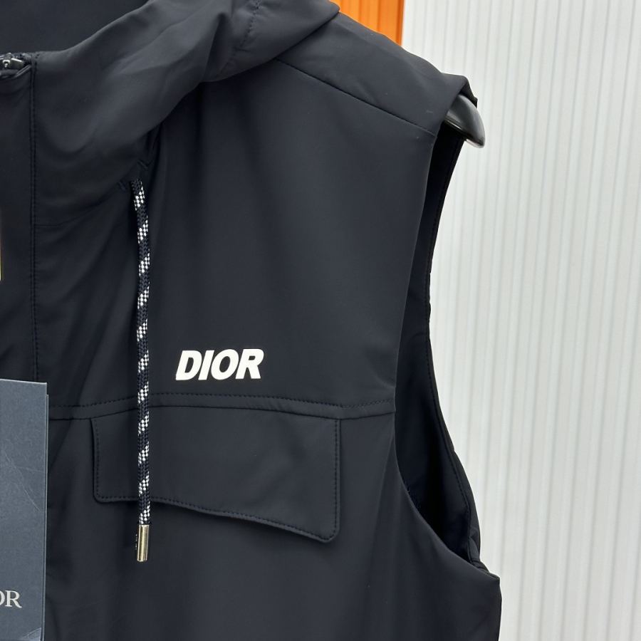 Dior men Dior's latest 2026 hooded design men's casual vest jacket — 1:1 Replica — photo 4