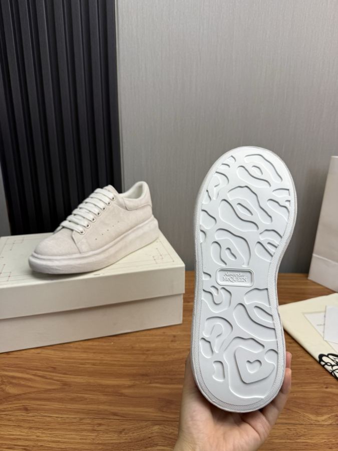 Alexander Mc Queen Women's Shoes Factory — AAA Quality Replica — photo 11