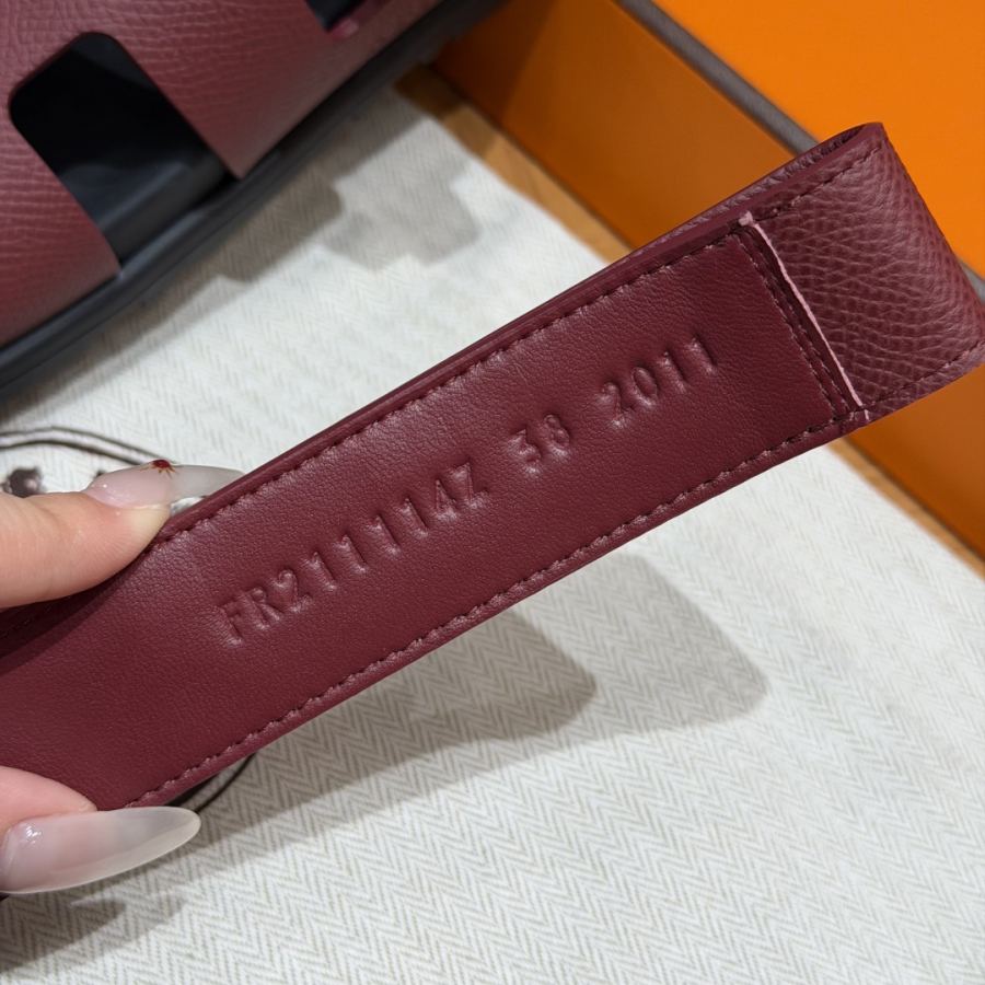 Hermes women's shoes Style 225 CHYPRE SANDAL — 1:1 Replica For Sale — photo 8