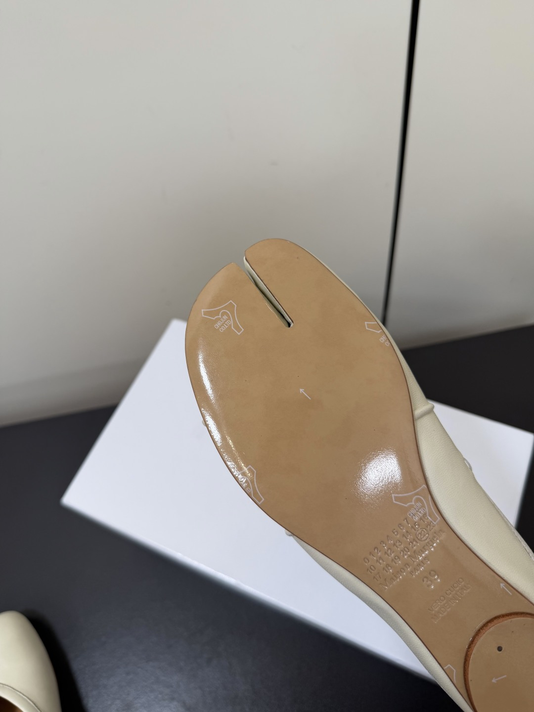 Maison margiela women's shoes Maison margiela MM6 tabi — 1:1 Replica — photo 9
