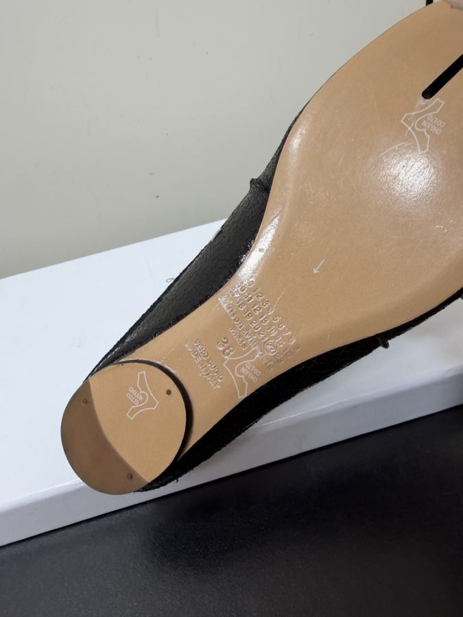 Maison margiela women's shoes Maison margiela MM6 tabi — 1:1 Replica For Sale — photo 9