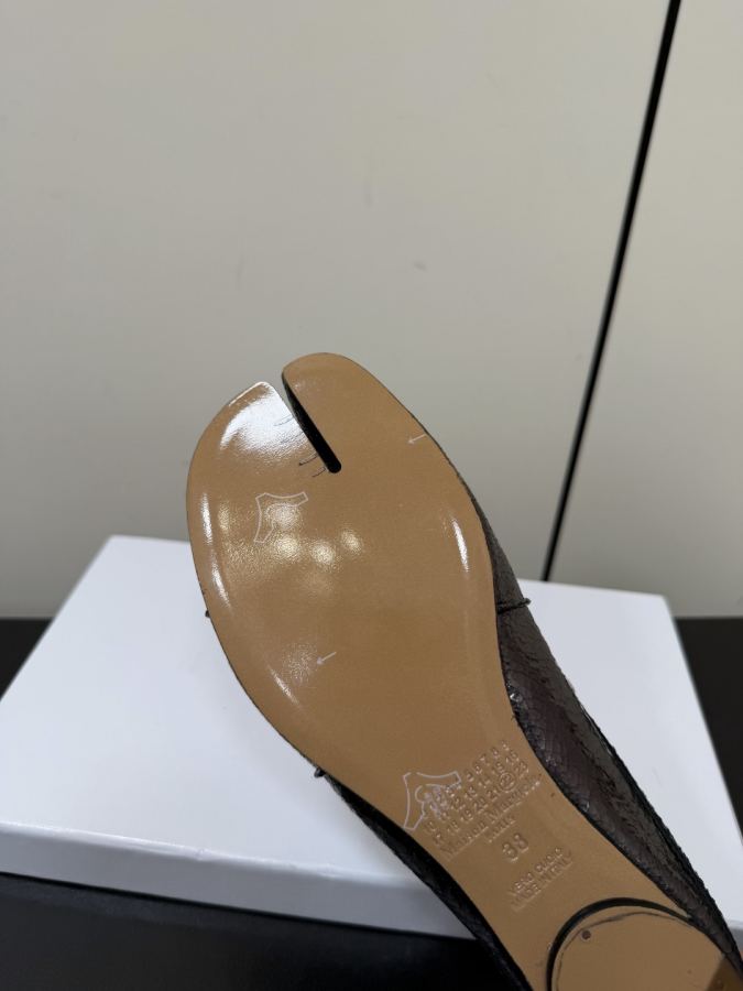 Maison margiela women's shoes Maison margiela MM6 tabi — AAA Quality Replica — photo 9