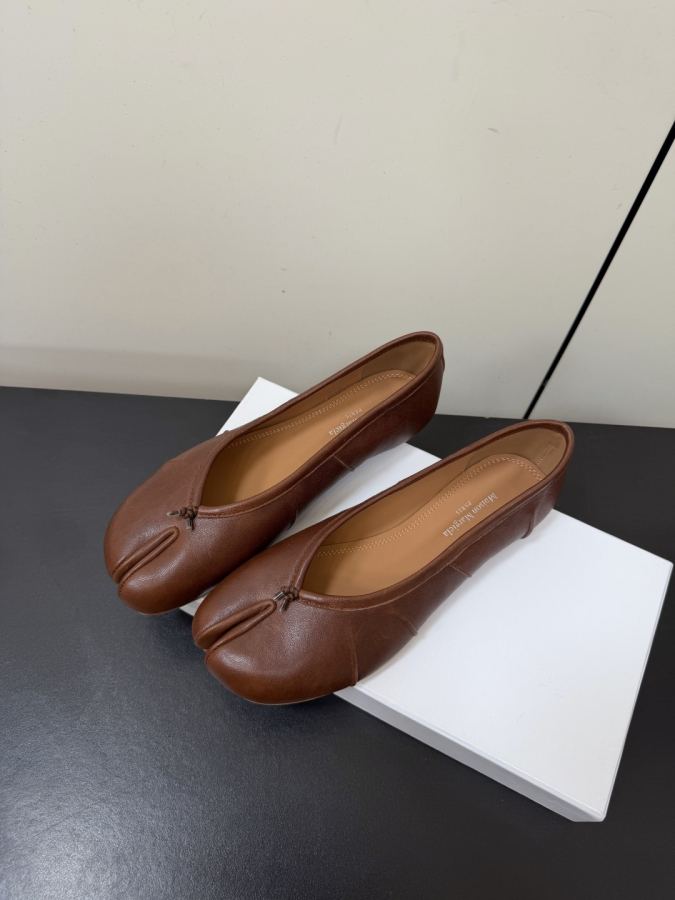 Maison margiela women's shoes Maison margiela MM6 tabi — 1:1 Replica For Sale — photo 3
