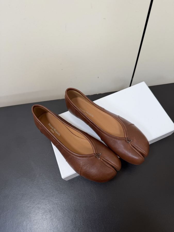 Maison margiela women's shoes Maison margiela MM6 tabi — 1:1 Replica For Sale — photo 2