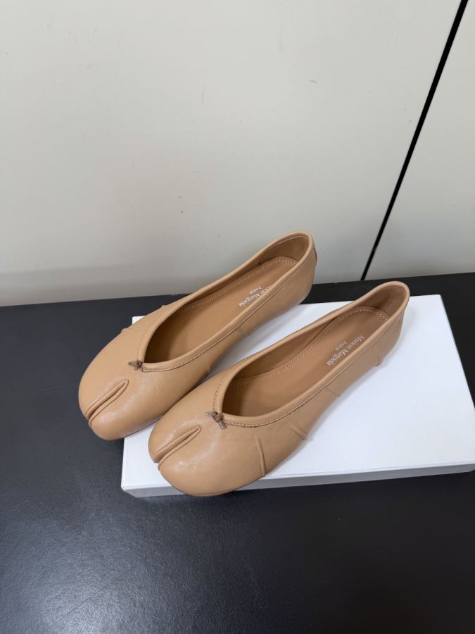 Maison margiela women's shoes Maison margiela MM6 tabi — AAA Quality Replica — photo 3