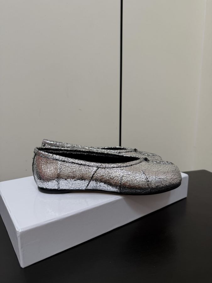 Maison margiela women's shoes Maison margiela MM6 tabi — 1:1 Replica For Sale — photo 4