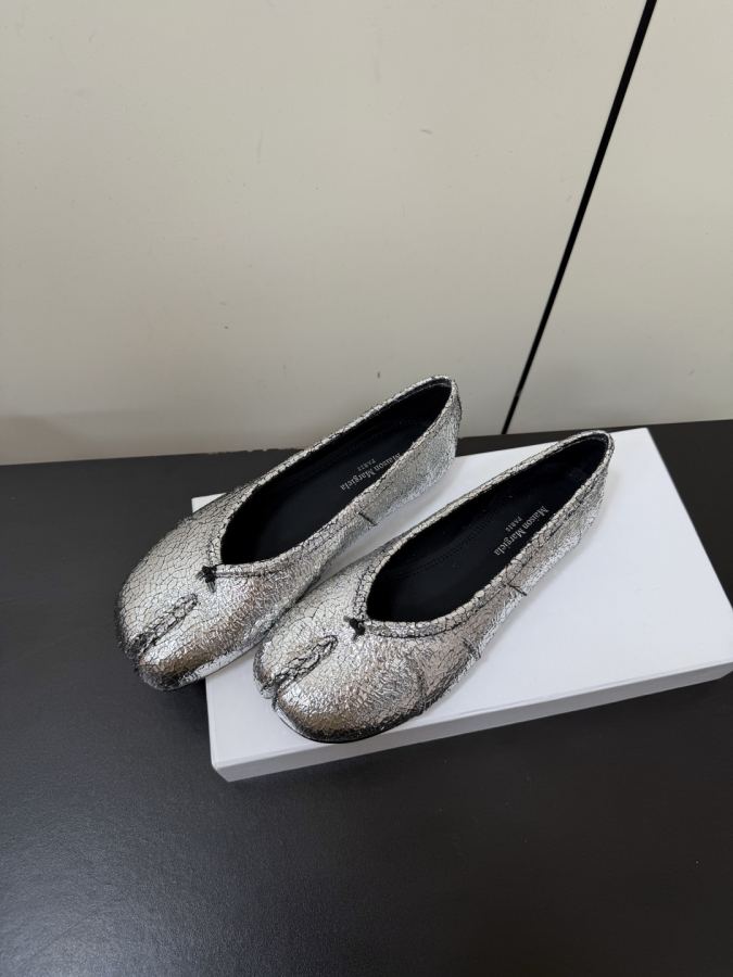 Maison margiela women's shoes Maison margiela MM6 tabi — 1:1 Replica For Sale — photo 3