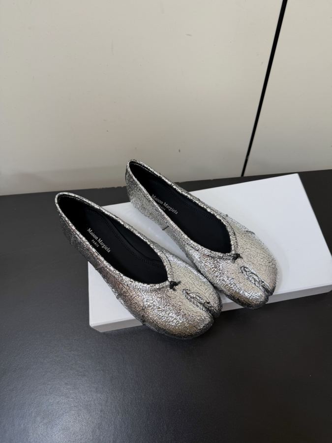 Maison margiela women's shoes Maison margiela MM6 tabi — 1:1 Replica For Sale — photo 2