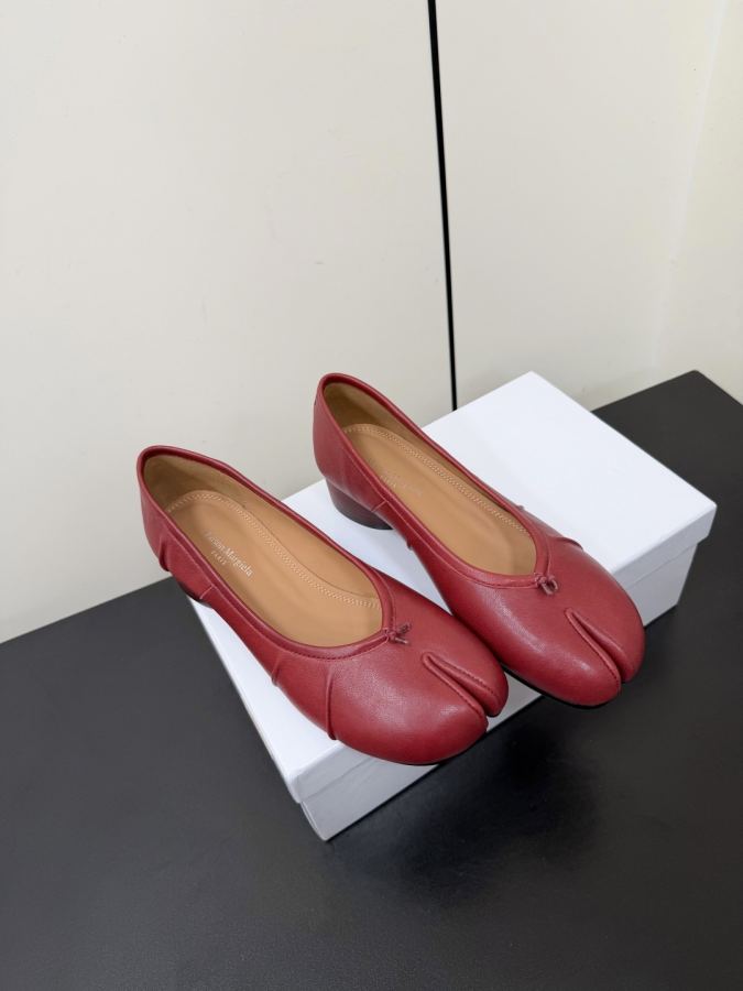 Maison margiela women's shoes Maison margiela MM6 tabi — 1:1 Replica For Sale — photo 2