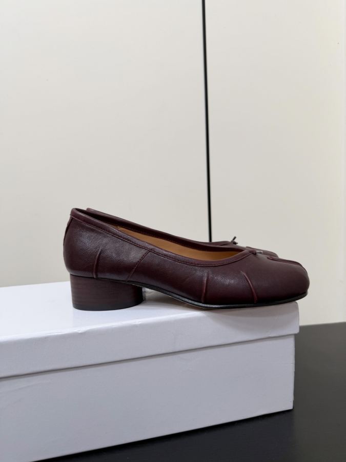Maison margiela women's shoes Maison margiela MM6 tabi — AAA Quality Replica — photo 4