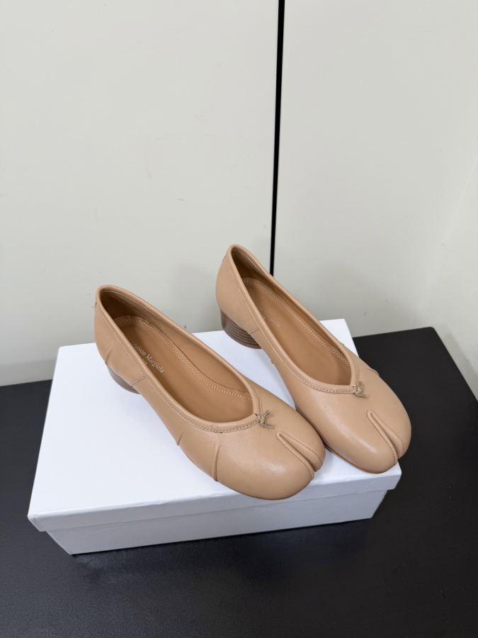 Maison margiela women's shoes Maison margiela MM6 tabi — Premium Replica — photo 2