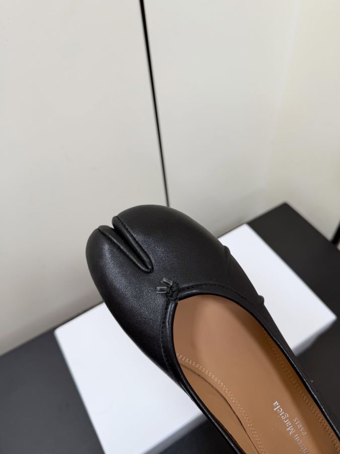 Maison margiela women's shoes Maison margiela MM6 tabi — AAA Quality Replica — photo 6