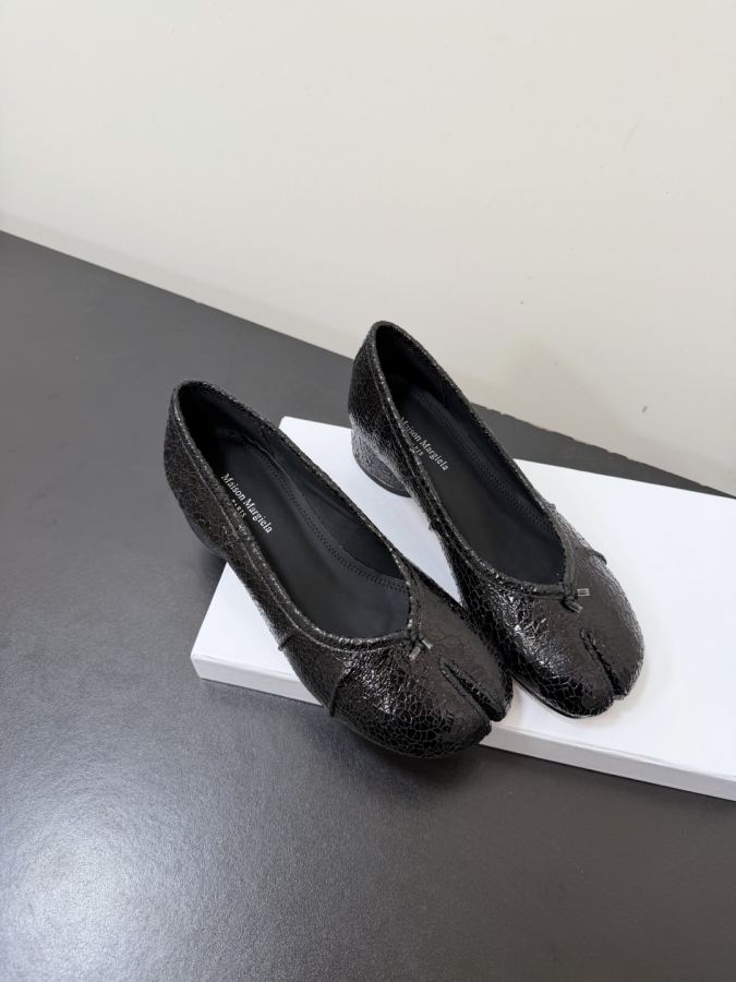 Maison margiela women's shoes Maison margiela MM6 tabi — 1:1 Replica For Sale — photo 2