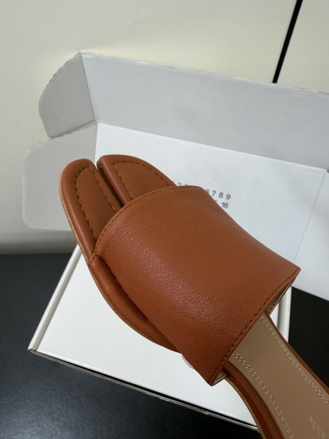 Maison margiela women's shoes Maison Margiela mm6 tabi 26 SS New — 1:1 Replica For Sale — photo 6