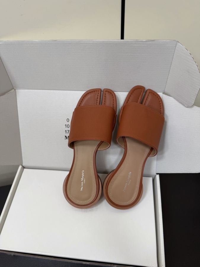 Maison margiela women's shoes Maison Margiela mm6 tabi 26 SS New — 1:1 Replica For Sale — photo 5