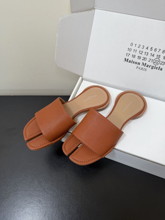 Maison margiela women's shoes Maison Margiela mm6 tabi 26 SS New — 1:1 Replica For Sale — photo 3