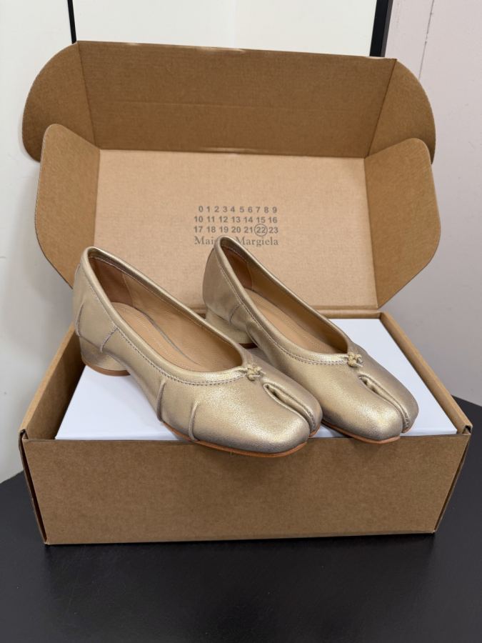 Maison margiela women's shoes Maison Margiela MM6 Tabi — AAA Quality Replica — photo 2