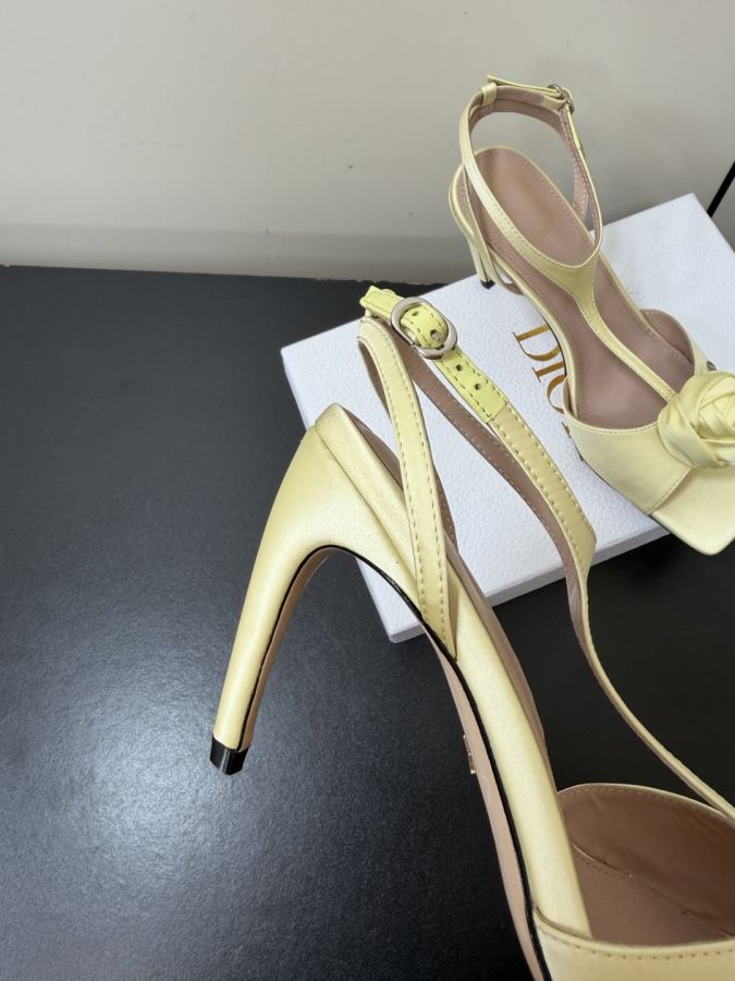 Dior women's shoes Dior flower-embellished high heels. A kind of complex beauty during the economic — 1:1 Replica — photo 9