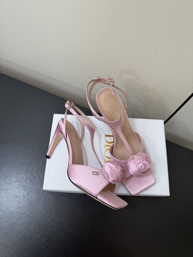 Dior women's shoes Dior flower-embellished high heels. A kind of complex beauty during the economic — AAA Quality Replica — photo 5