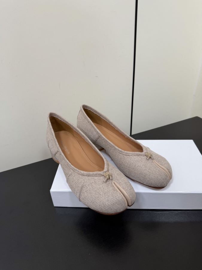 Maison margiela women's shoes Maison margiela MM6 tabi — AAA Quality Replica — photo 2