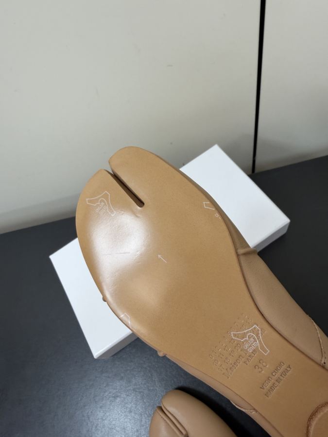 Maison margiela women's shoes Maison margiela MM6 tabi — 1:1 Replica For Sale — photo 9