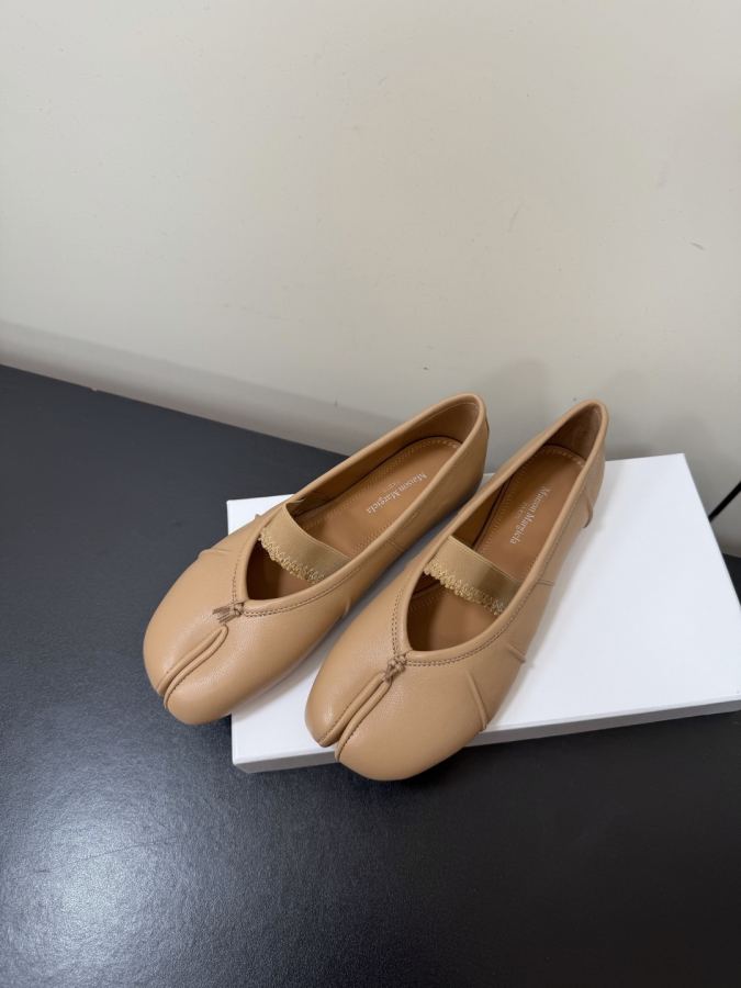 Maison margiela women's shoes Maison margiela MM6 tabi — 1:1 Replica For Sale — photo 3