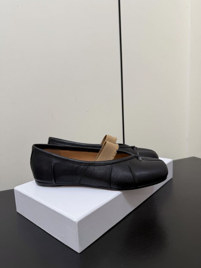 Maison margiela women's shoes Maison margiela MM6 tabi — AAA Quality Replica — photo 4
