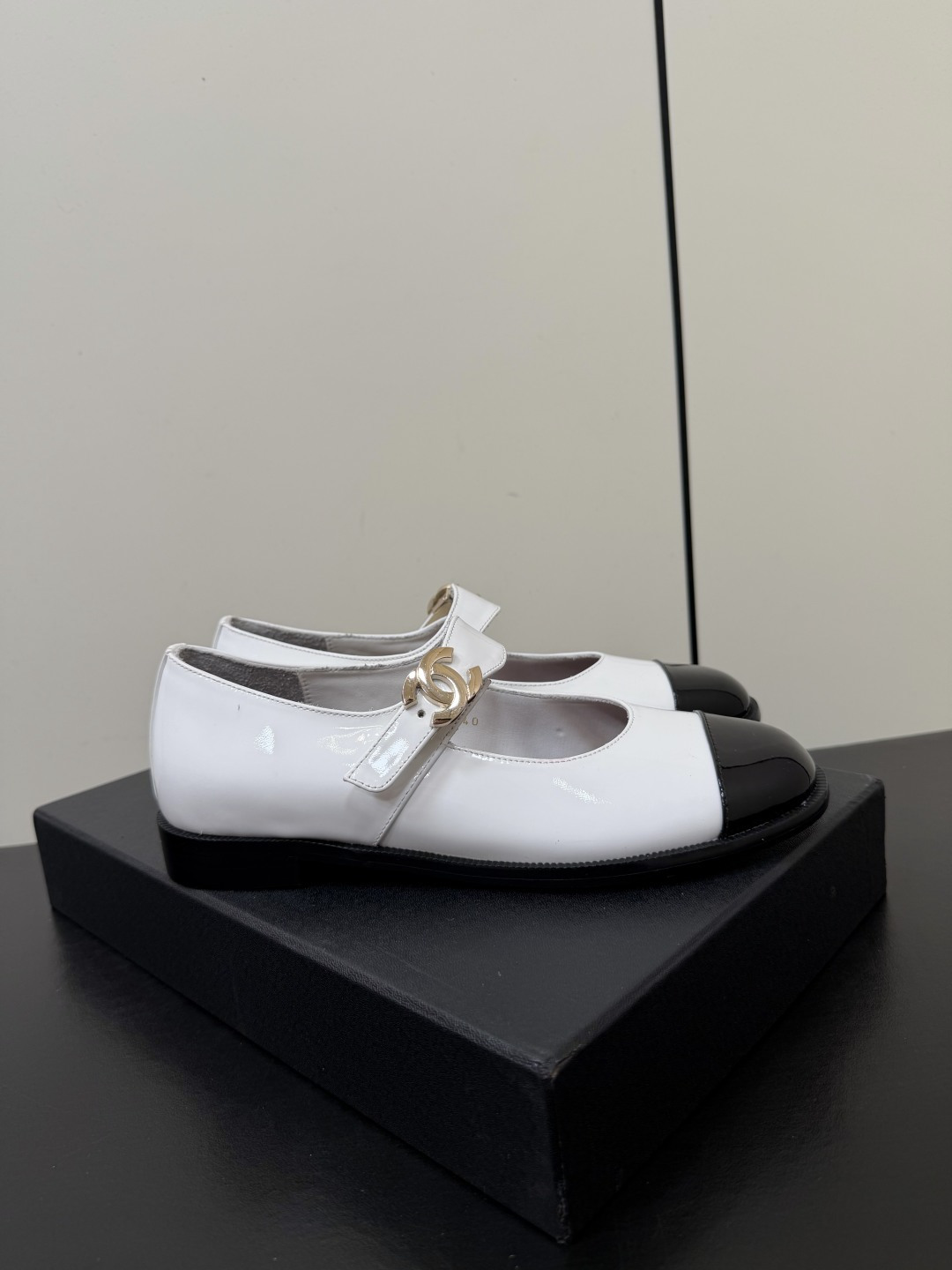 CHANEL women's shoes Chanel 26 A New — 1:1 Replica — photo 4