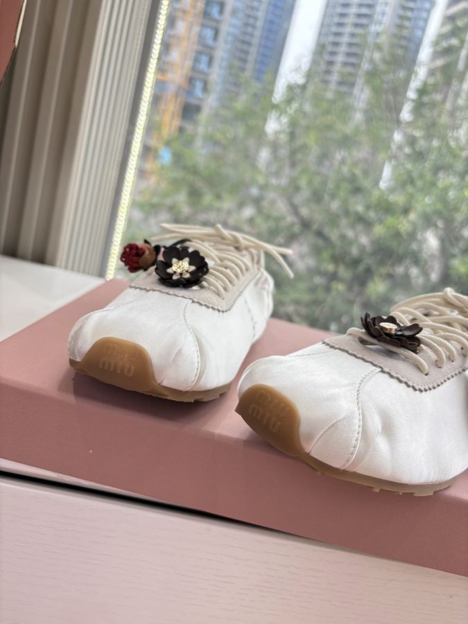 Miumiu women's shoes G086 Miu 2026 New Miu — Premium Replica — photo 8