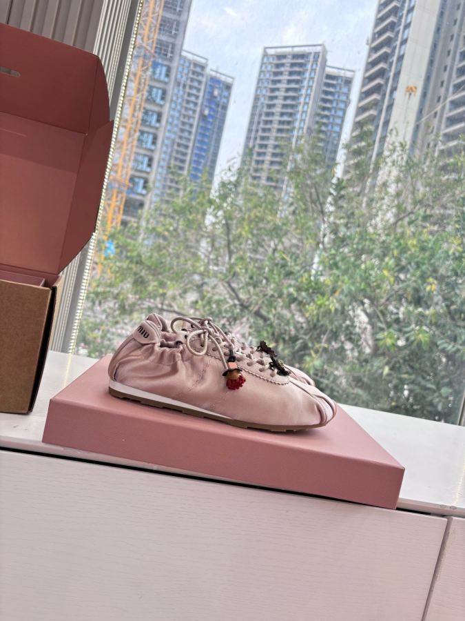 Miumiu women's shoes G086 Miu 2026 New Miu — AAA Quality Replica — photo 5
