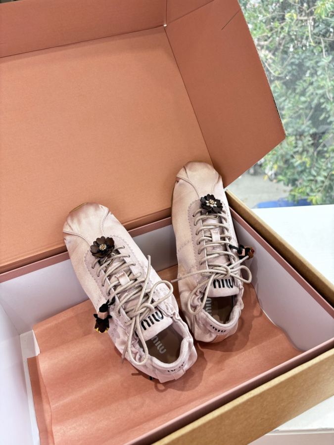 Miumiu women's shoes G086 Miu 2026 New Miu — AAA Quality Replica — photo 4
