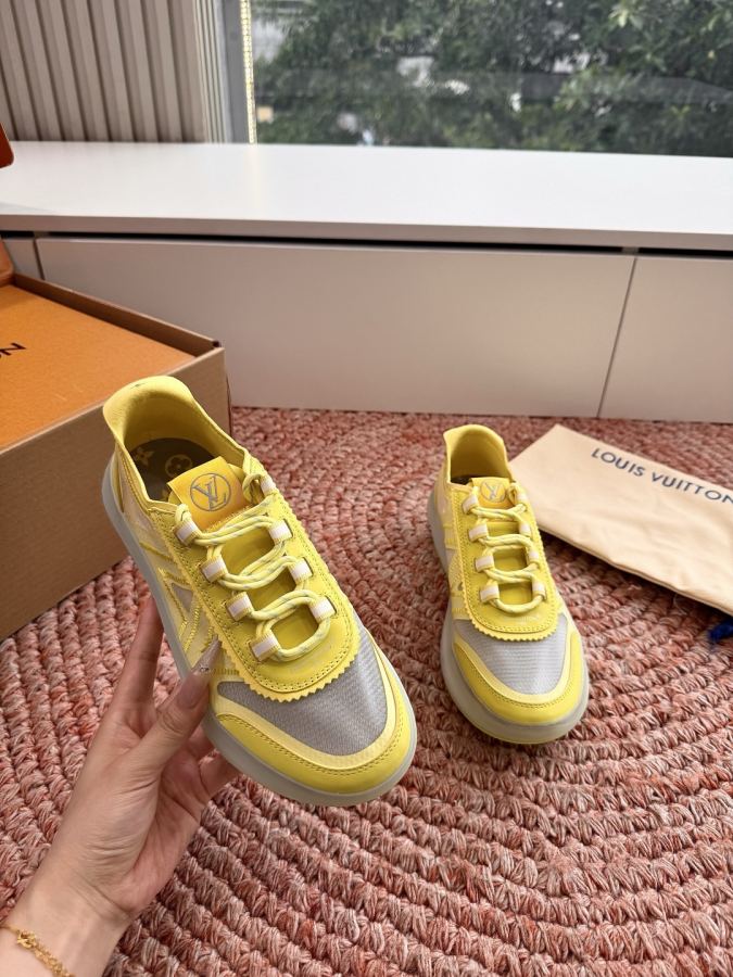 LV women's shoes LV Footprint Soccer Pharrell Williams — Premium Replica — photo 3