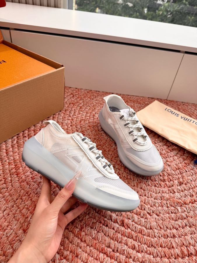LV women's shoes LV Footprint Soccer Pharrell Williams — 1:1 Replica — photo 4