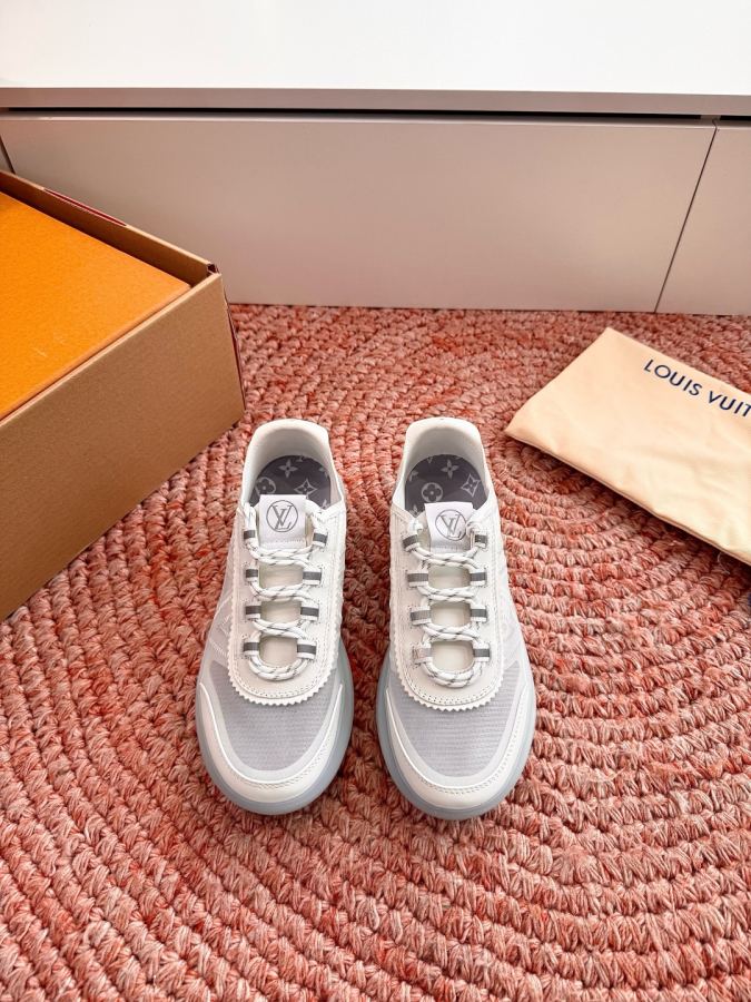 LV women's shoes LV Footprint Soccer Pharrell Williams — 1:1 Replica
