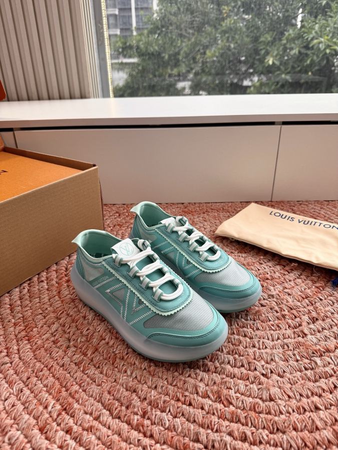 LV women's shoes LV Footprint Soccer Pharrell Williams — 1:1 Replica — photo 5