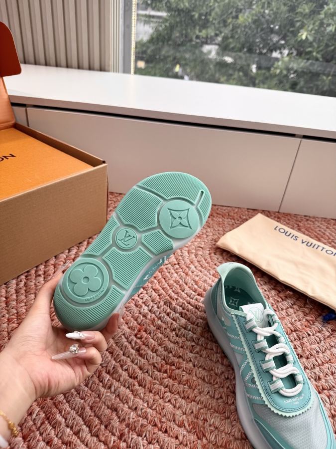 LV women's shoes LV Footprint Soccer Pharrell Williams — 1:1 Replica — photo 9