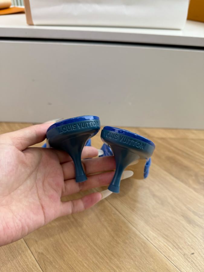 LV women's shoes G199 LV | Louis Vuitton X TM 6 AM New — Premium Replica — photo 2