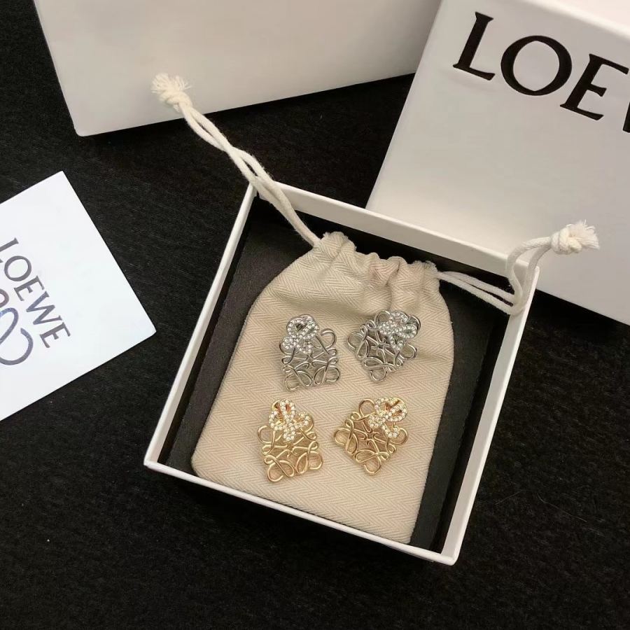 Loewe Jewelry LOEWE’s irresistible charm is the new favorite in the fashion circle — AAA Quality Replica — photo 3