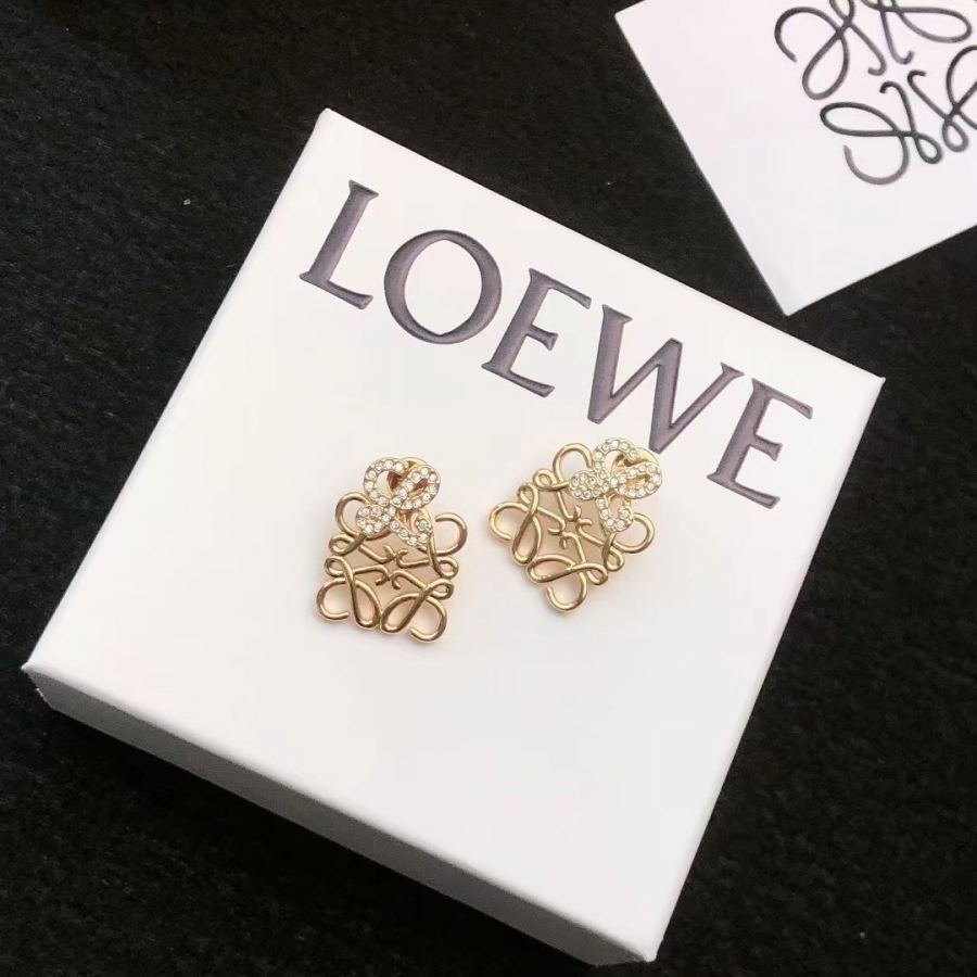 Loewe Jewelry LOEWE’s irresistible charm is the new favorite in the fashion circle — AAA Quality Replica — photo 6